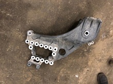 Кронштейн рессоры правый передний MB MP4 бу A9603224001