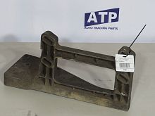 Кронштейн нижней подножки левый MB  MP3 Б/У A9436660931